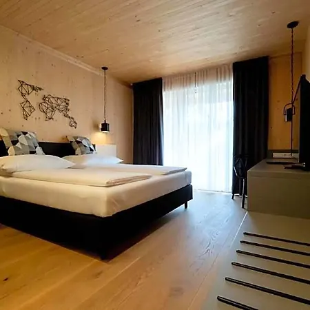 מלון Gaestehaus & Hofkueche Oellerer *