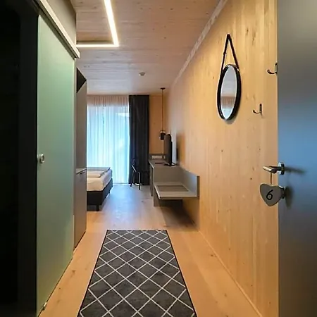 Gaestehaus & Hofkueche Oellerer * ניוסטיפט אים סטובאיטל