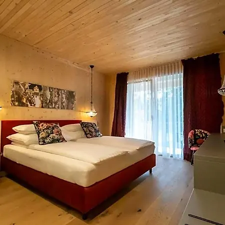 מלון Gaestehaus & Hofkueche Oellerer *