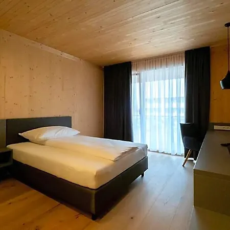 Gaestehaus & Hofkueche Oellerer * ניוסטיפט אים סטובאיטל
